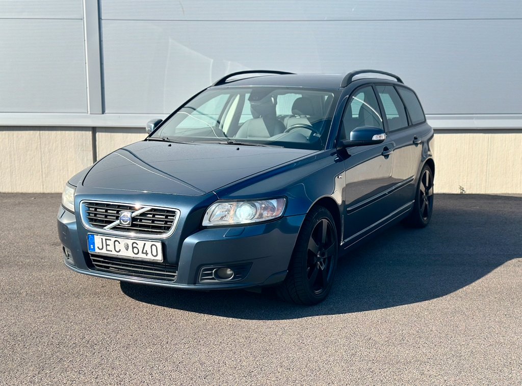 Volvo V50 |#SÅLD#|1.6 D Momentum-Ny KAMREM, Nybesiktigad, Ny servad