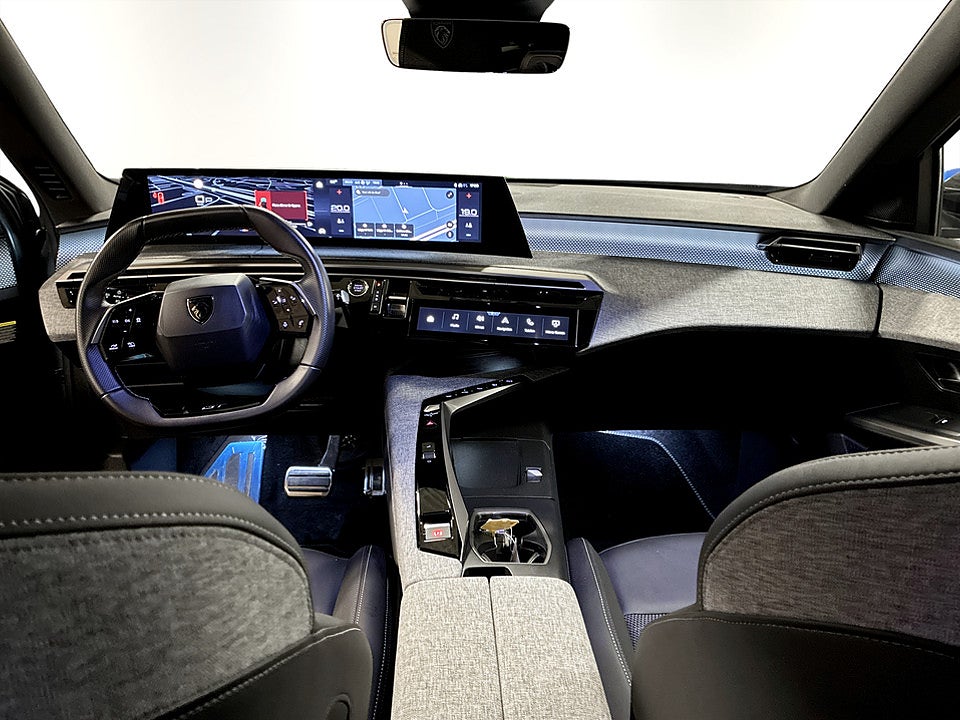 Bild på Peugeot 5008 GT Hybrid 145hk Aut 7-SITS B-KAMERA CARPLAY
