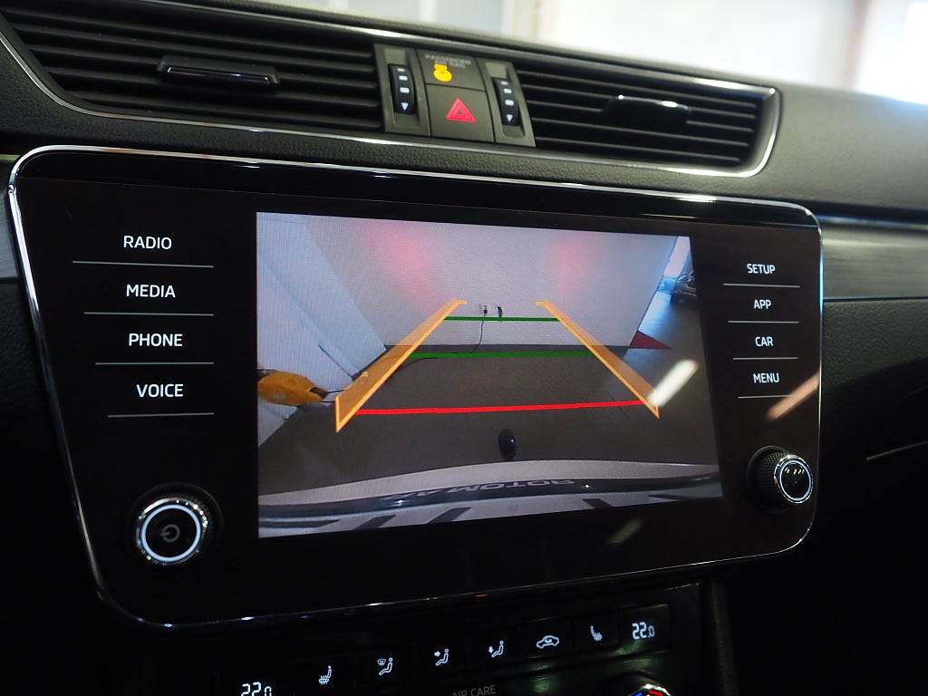 Skoda Superb 2.0 TDI 4x4 190hk Kombi Style | Drag | Värmare