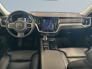 Volvo V60 Recharge T8 AWD Inscription Drag Kamera Mvärm Navi S&V