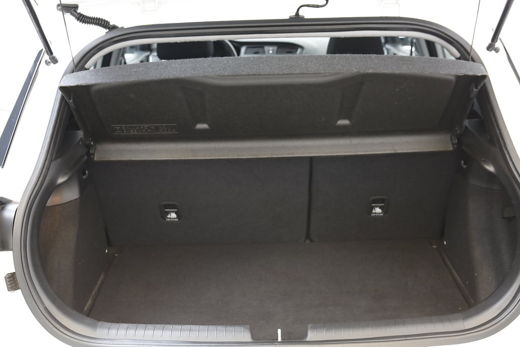 Hyundai i20 1,4 Premium 101hk 5D Panorama Kamera