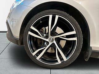 Volvo V40 Cross Country D3 Momentum Värmare Psens S&V-däck