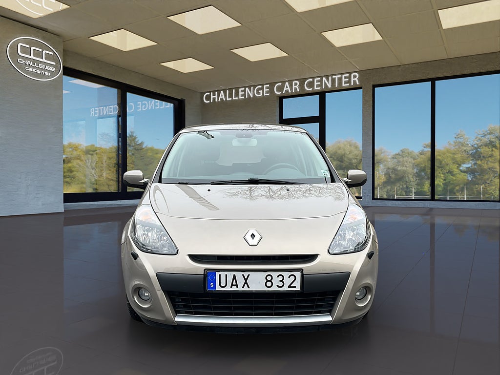 Renault Clio  Halvkombi 1.2 LM S+V däck Lågmil 4907