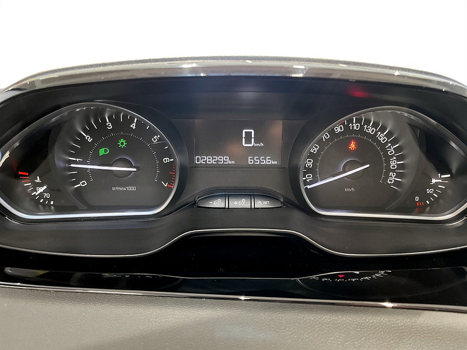 Bild på Peugeot 208 Active Style 1.2 PT 82hk FARTHÅLLARE
