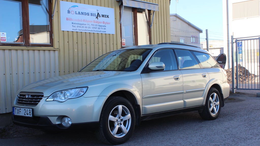 Subaru Outback 2.5 4WD.Automat.(Ny besiktigad)Dragkrock,1Ägare