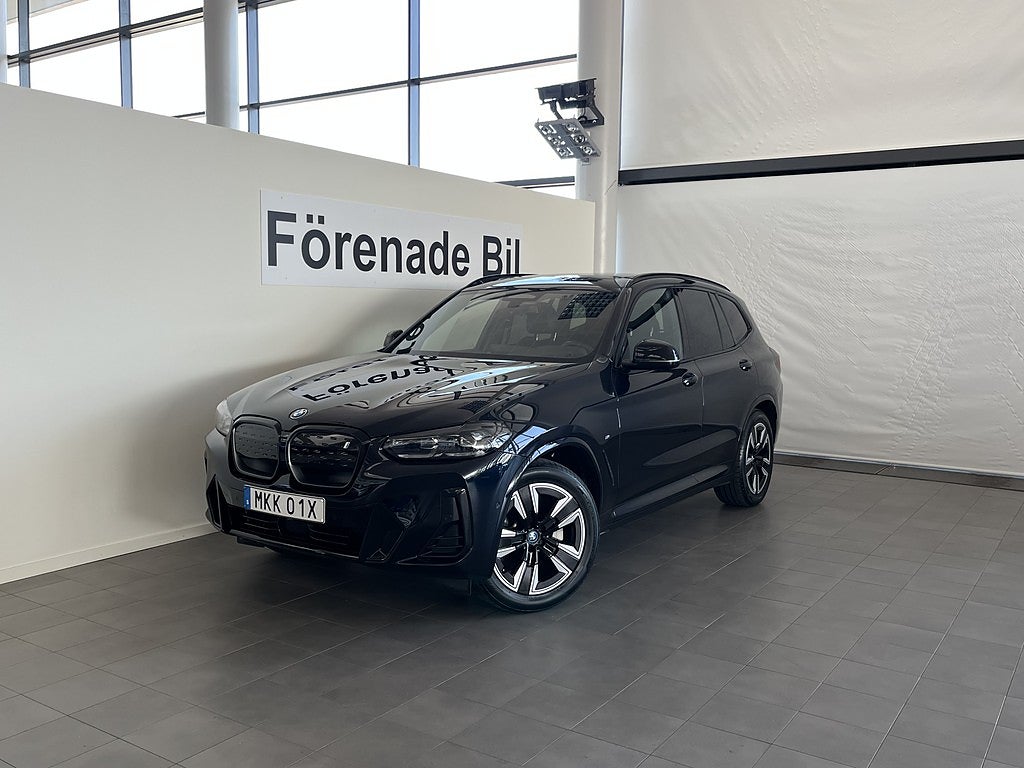 BMW iX3 Charged M Sport Drag Rattvärme Panorama 