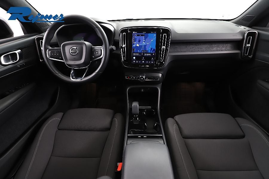Volvo C40 