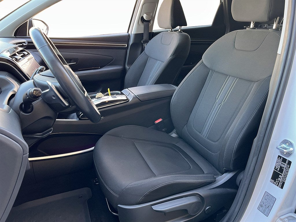 Bild på Hyundai Tucson Essential HEV 230hk Aut - B-KAMERA, CARPLAY