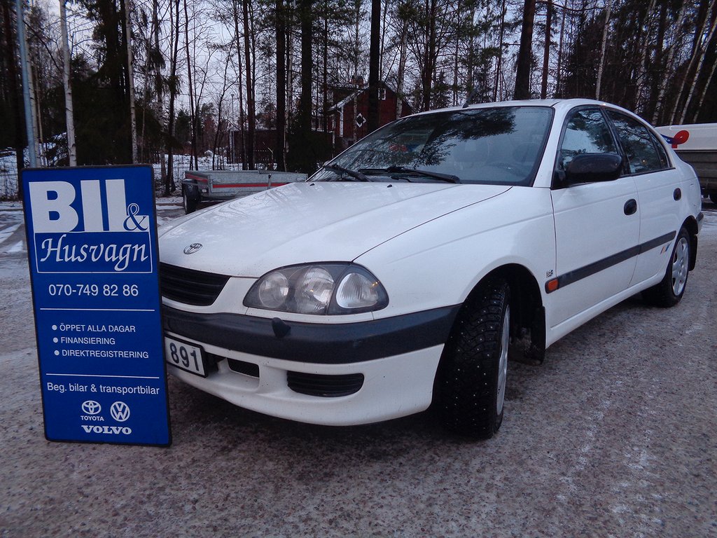 Toyota Avensis 1.8 SEDAN/NY KAMREM MM/1 ÄG/MVG/BÖR SES!/FINANS