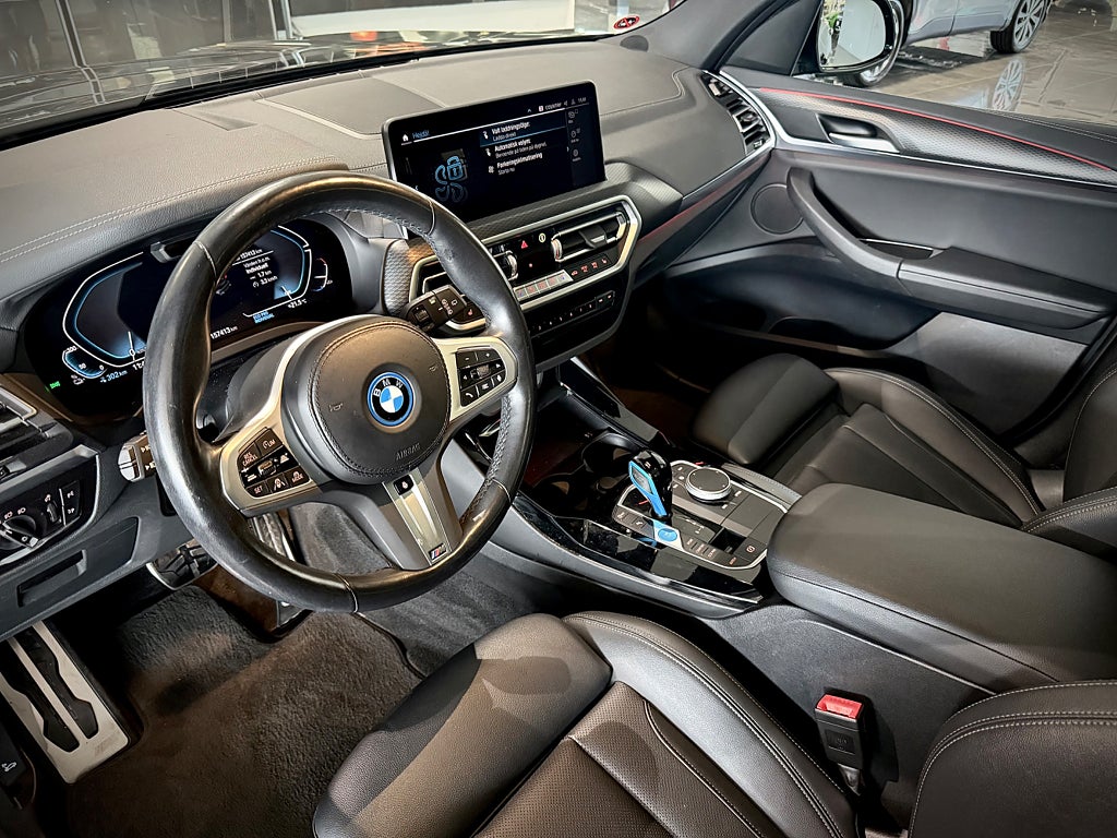BMW iX3 M Sport Glastak Läder Drag - bild 28