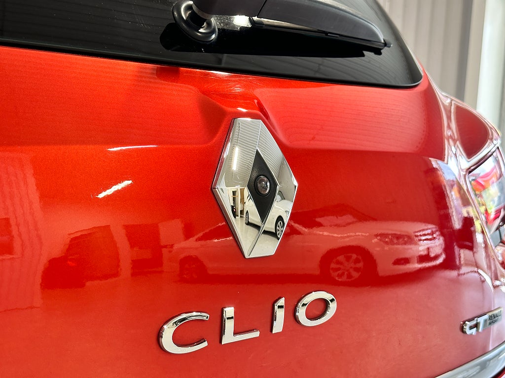 Renault Clio 1.2 TCe EDC GT SPORT Ny bess Nyservad GPS Sportstolar
