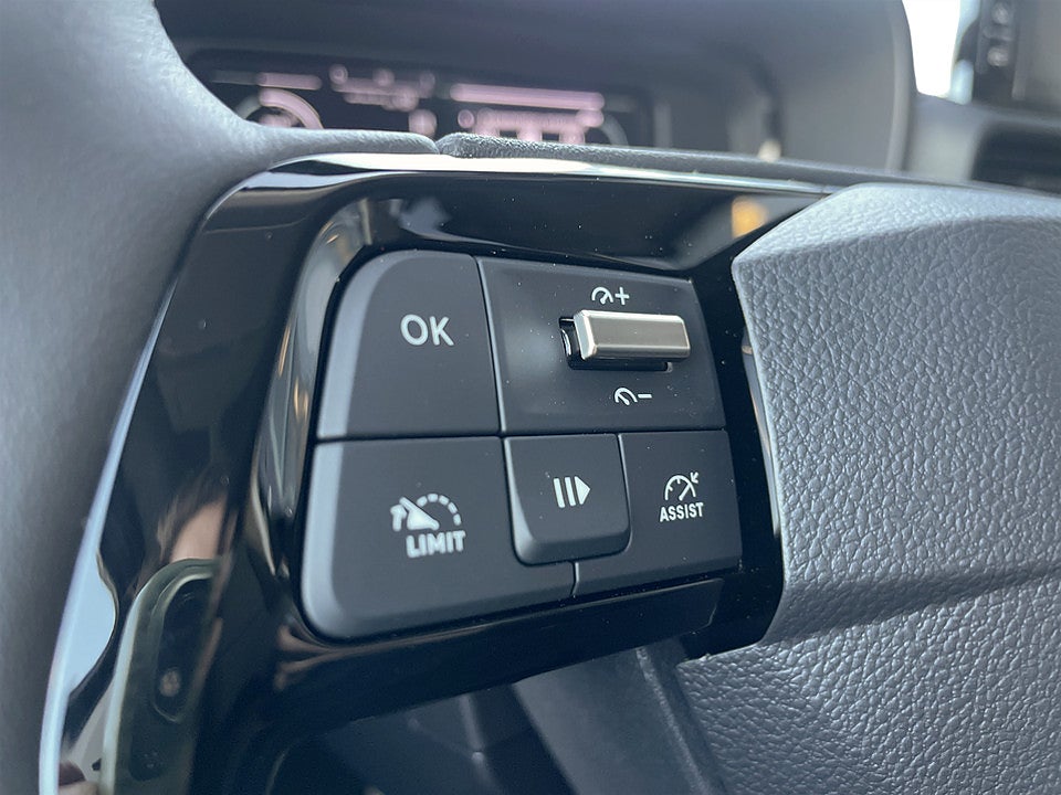 Bild på Citroën Berlingo Crew Cab 130hk Aut - EDITION! SERVICE & V-HJUL INGÅR!