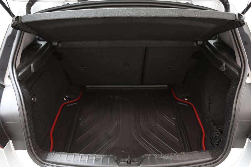 Halvkombi BMW 118I 23 av 23