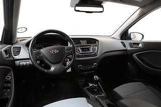 Halvkombi Hyundai i20 17 av 22