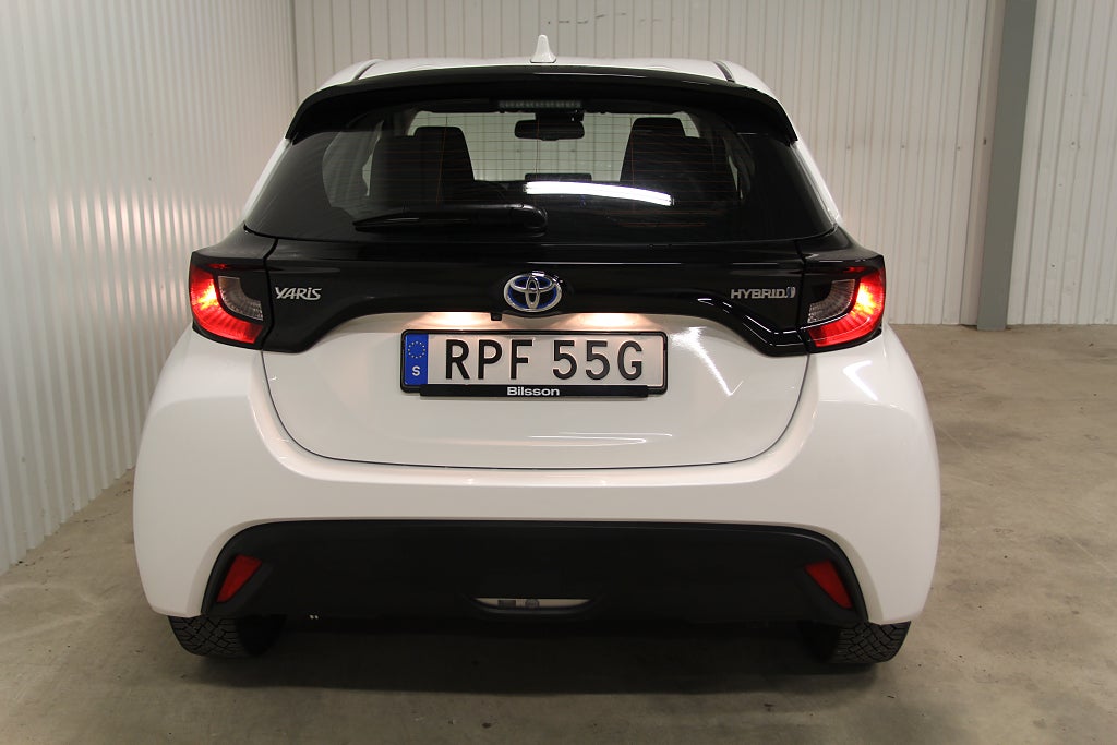 Toyota Yaris Hybrid CVT Active Facelift 2021 "SÅLD"
