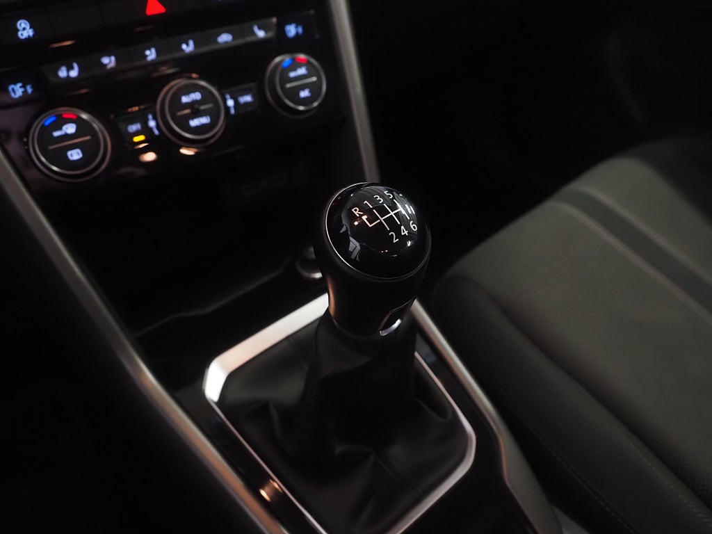Volkswagen T-Roc 1.0 TSI 116hk Dragkrok Backkamera 2020