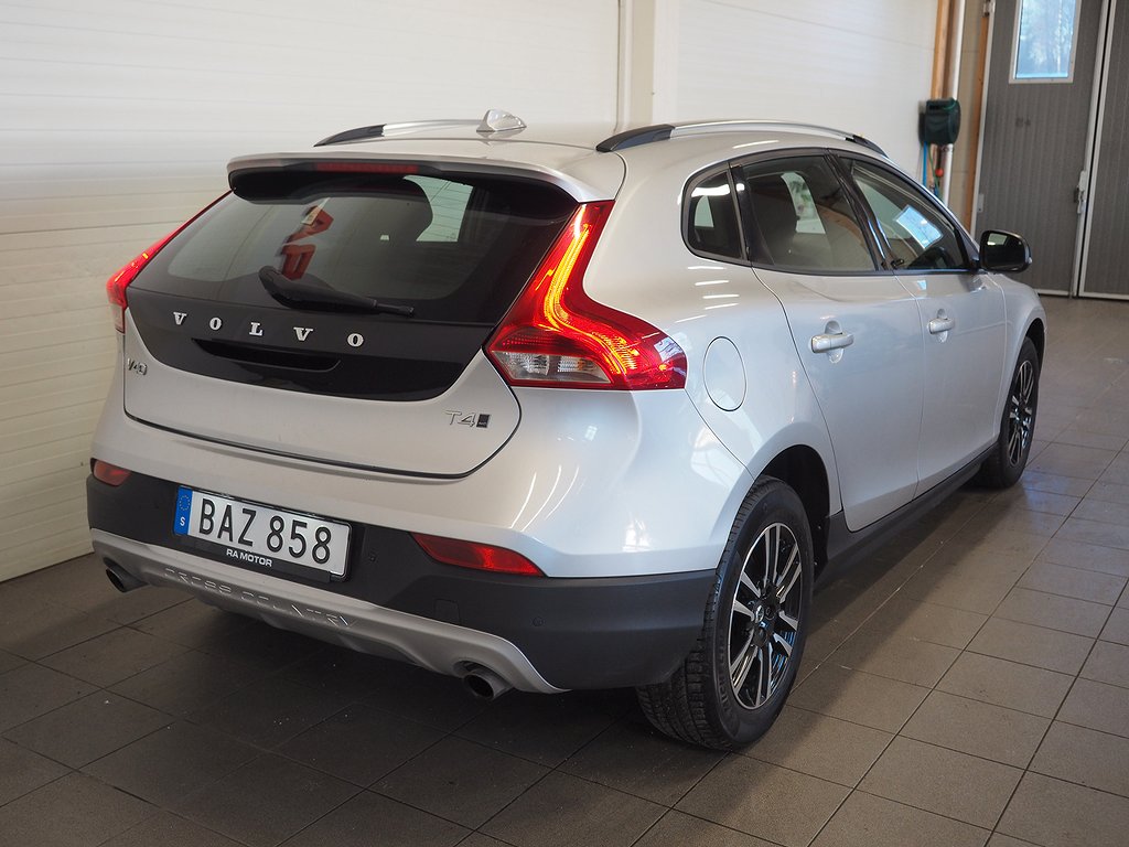 Volvo V40 Cross Country T4 AWD Automat Momentum | VOC | Navi 2017