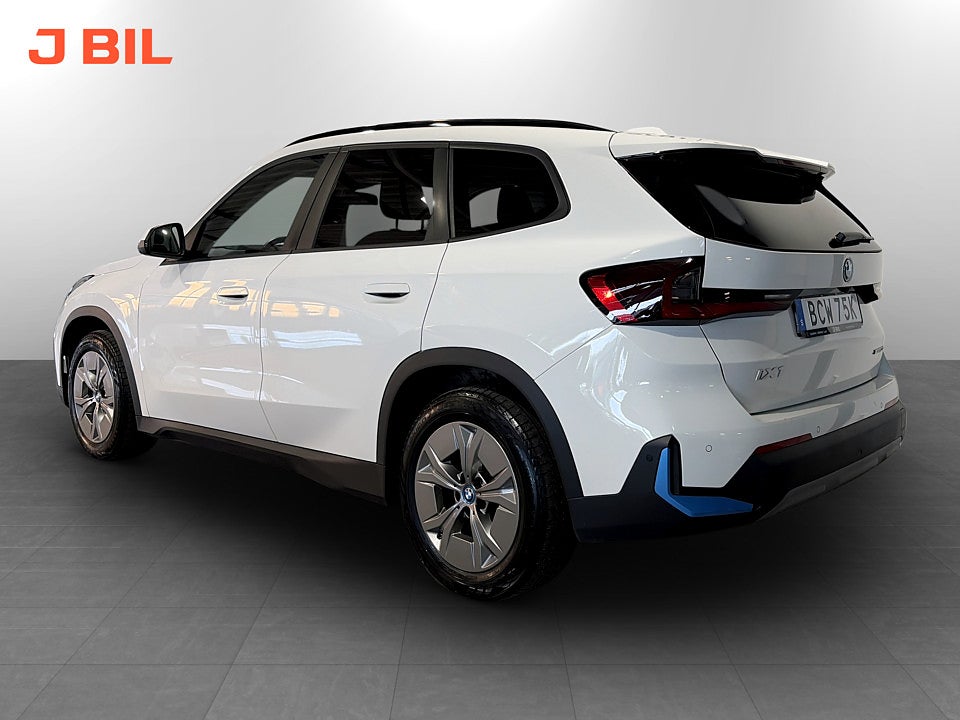 Bild på BMW X1 xDrive30 64.7kWh 306hk Aut B-KAMERA WIDESCREEN DRAG