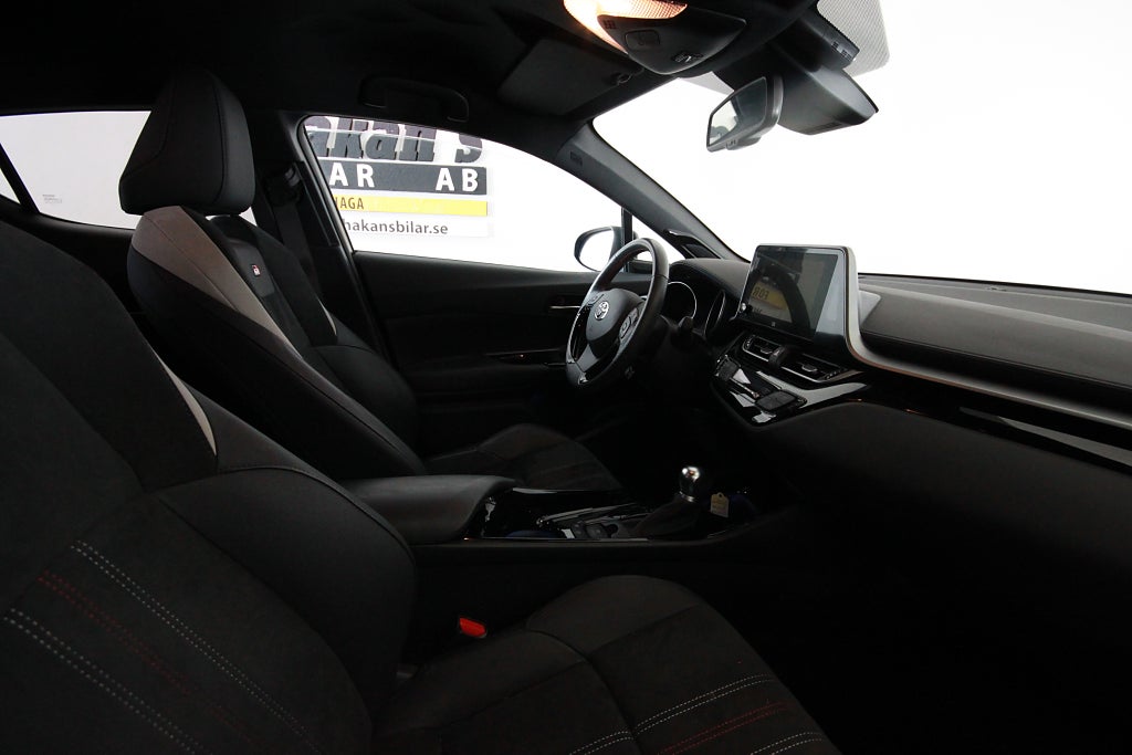 Toyota C-HR 2023 - miniatyr 3