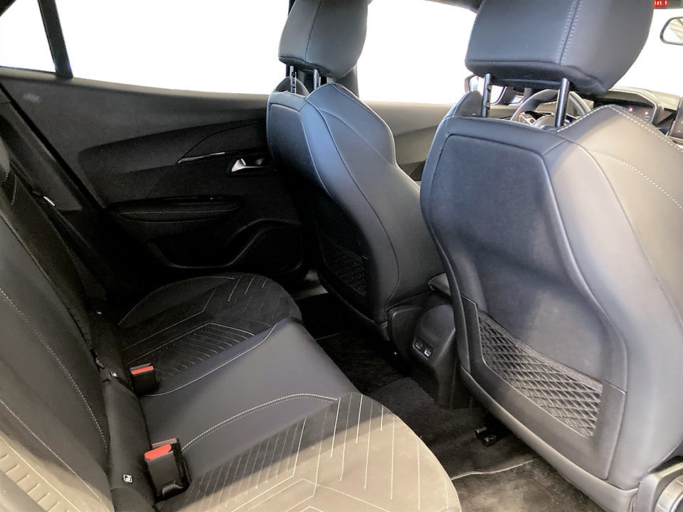 Bild på Peugeot 2008 GT 1.2 PT 130hk Aut B-KAMERA CARPLAY