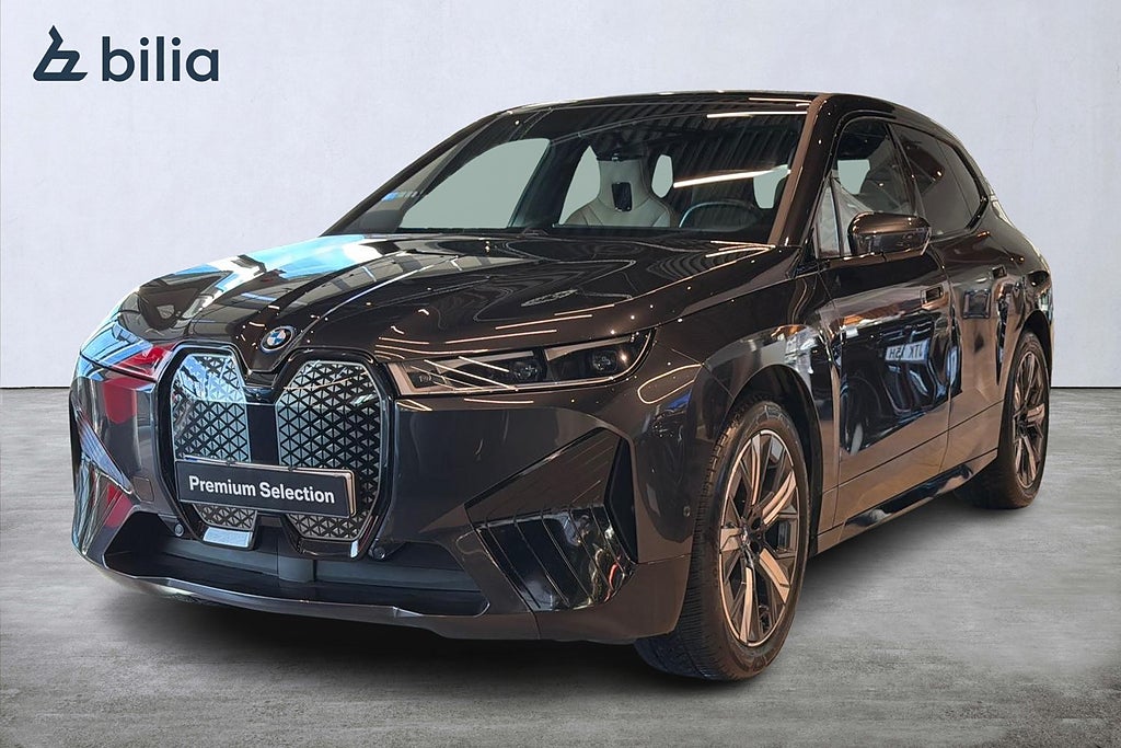 BMW iX xDrive 50 Sportpaket | Exclusive | Pano Sky | B&W | Drag