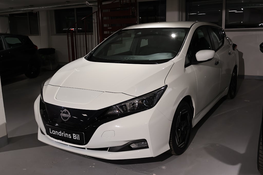 Nissan Leaf Acenta 39kWh / V-hjul / Service
