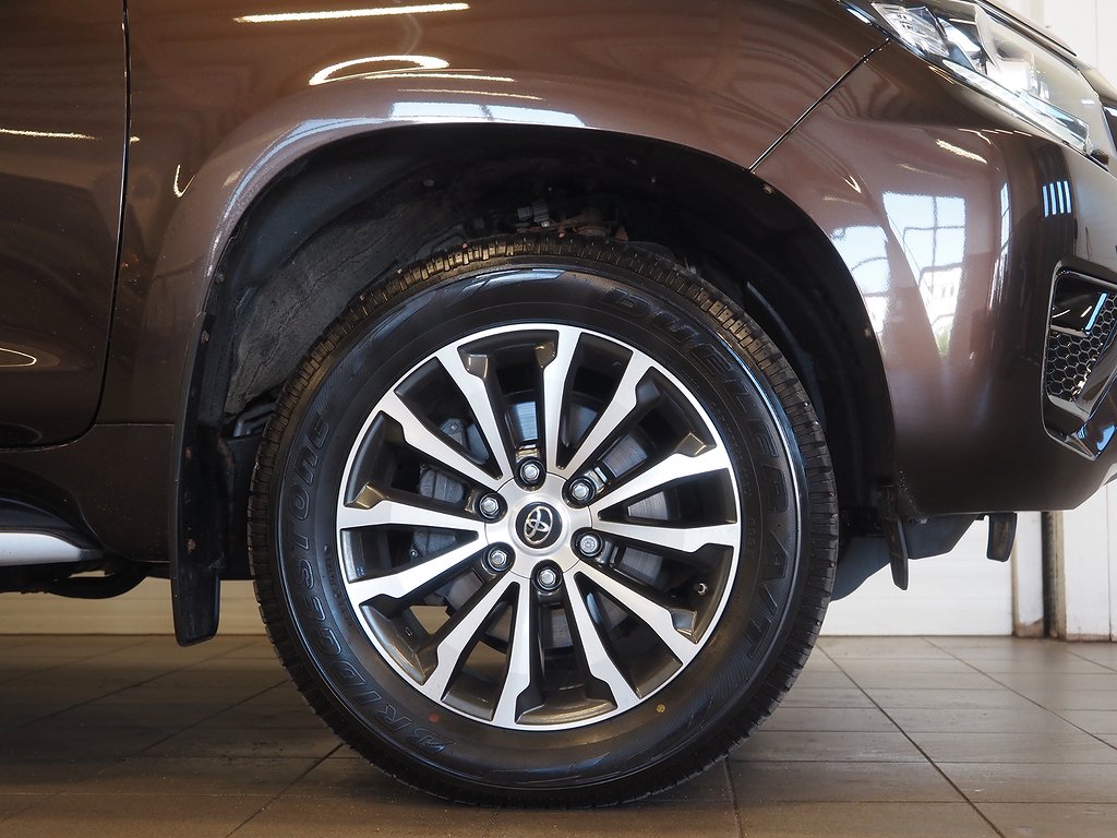 Toyota Land Cruiser 2.8 D-4D 4WD Premium Drag D-Värm Ledramp 2022