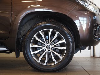 SUV Toyota Land Cruiser 8 av 24