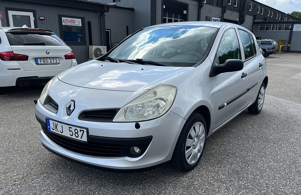 Renault Clio 5-dörrars Halvkombi 1.2 Euro 4