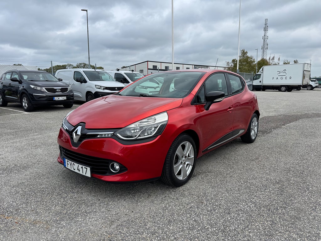 Renault Clio IV IV 1.2 16V 73hk 1Ägare Navi Ny kamrem Nya däck!