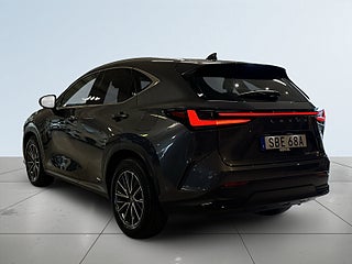 Lexus NX 450h+ Business Plus AWD Kamera Rattvärme Navi Elstolar – bild 5