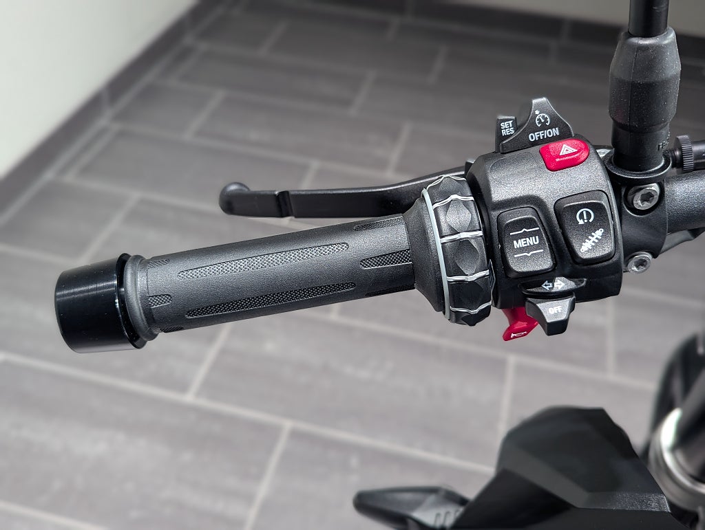 BMW F900R 3,45%/NU: 122.900kr! SPARA: 7.495kr!/Quickshifter/Dynamic.