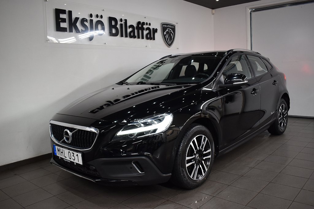 Volvo V40 Cross Country D3 Momentum 150hk *Kamera, GPS, VOC*