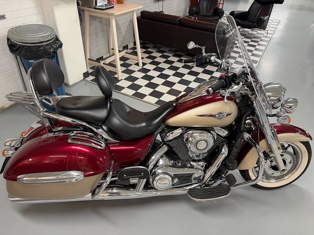 Kawasaki Vulcan 1700 Classic Tourer 1.7