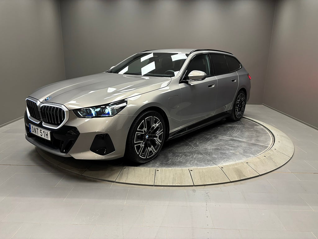 BMW 530e xDrive M Sport B&W Ljud Travel Innovation