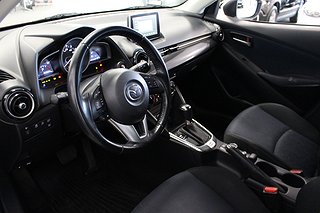 Halvkombi Mazda 2 9 av 20