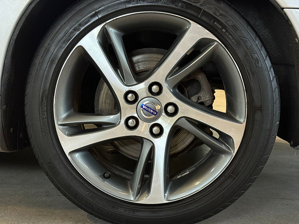 Volvo V50 D2 Momentum *3,99%* Sv-Såld 2-brukare