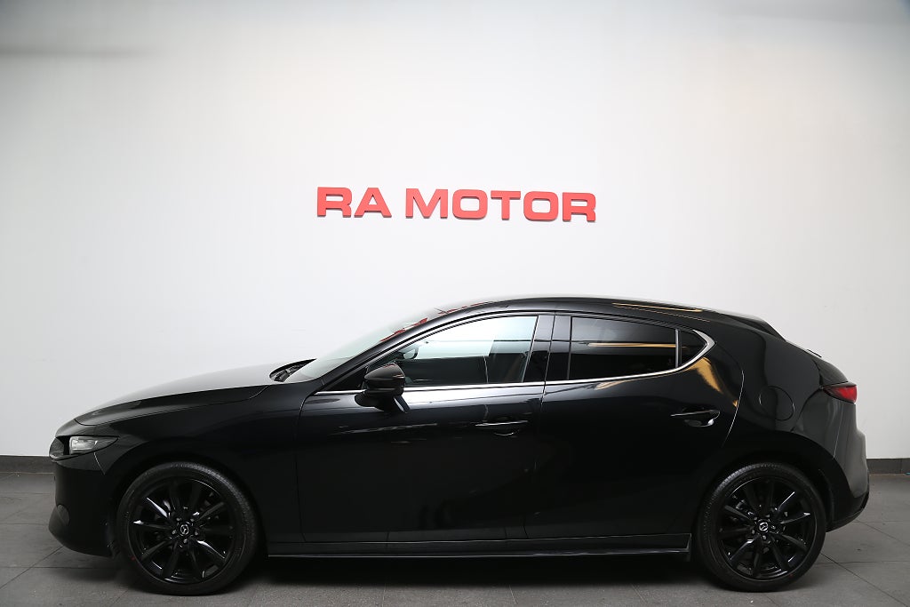 Mazda 3 Hatchback 2,0 SKYACTIV-G M Hybrid NAGISA BOSE Head-up 2024