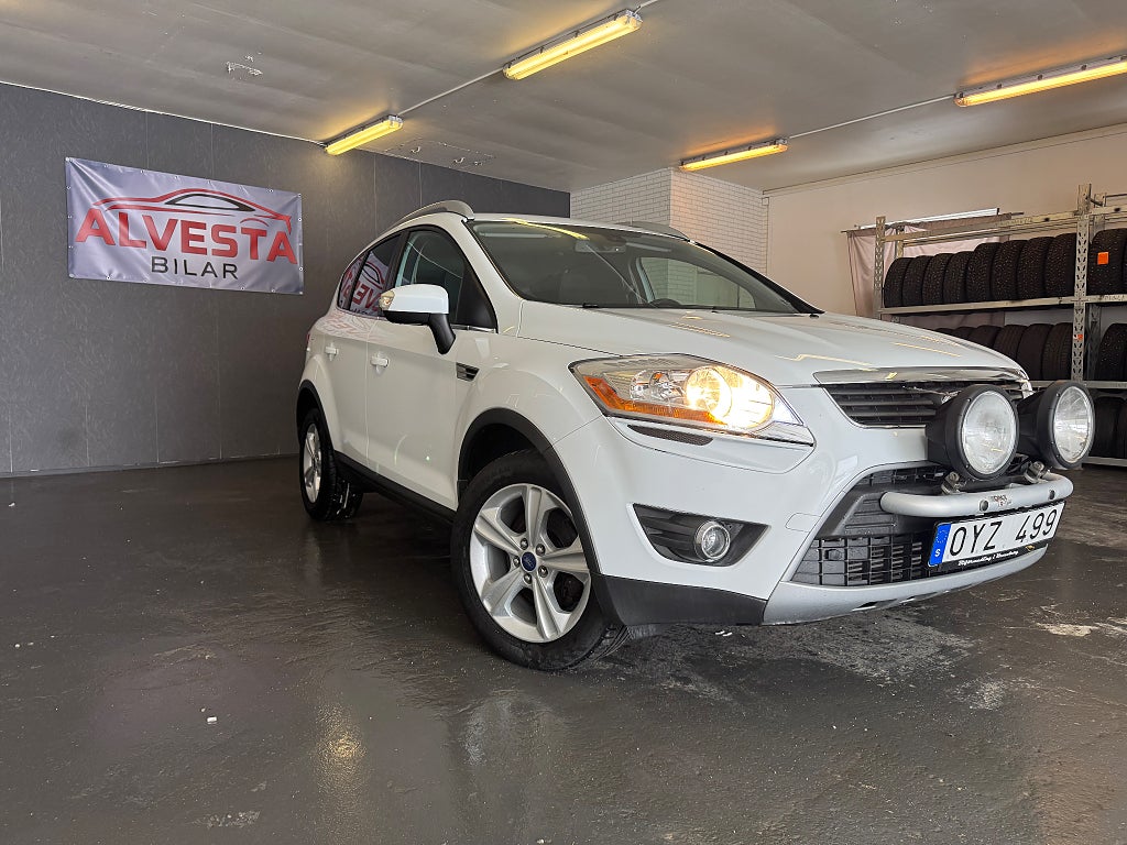 Ford Kuga 2.0 TDCi AWD Powershift Titanium Euro 5 Dragkrok