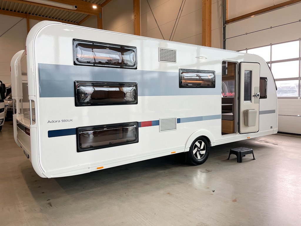 Adria Adora 593 UK /ALDE / Barnkammare / 3-våning / 7 bäddar - Adria