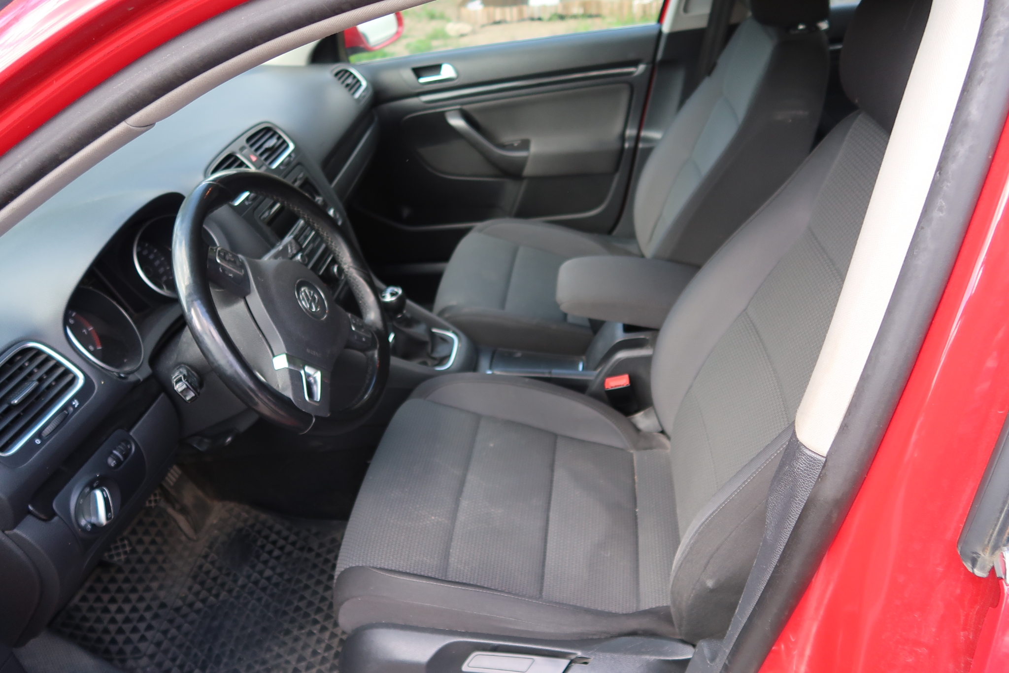 Volkswagen Golf 1.6 MultiFuel 2012, bild 6/33