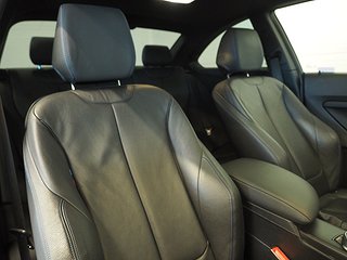 Sportkupé BMW M240 10 av 23