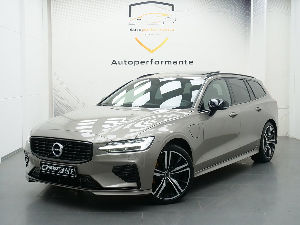 Volvo V60 T8 AWD R-Design B&W Pano HuD Orrefors Drag 392hk