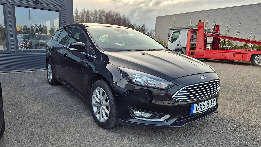 Ford Focus Kombi 1.0 EcoBoost SelectShift Titanium EU6 Nybes