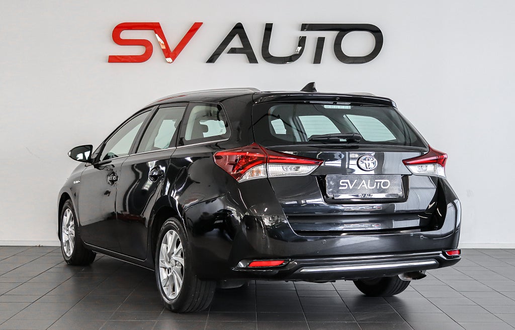 Toyota Auris Touring Sports Hybrid e-CVT Business Plus Navi