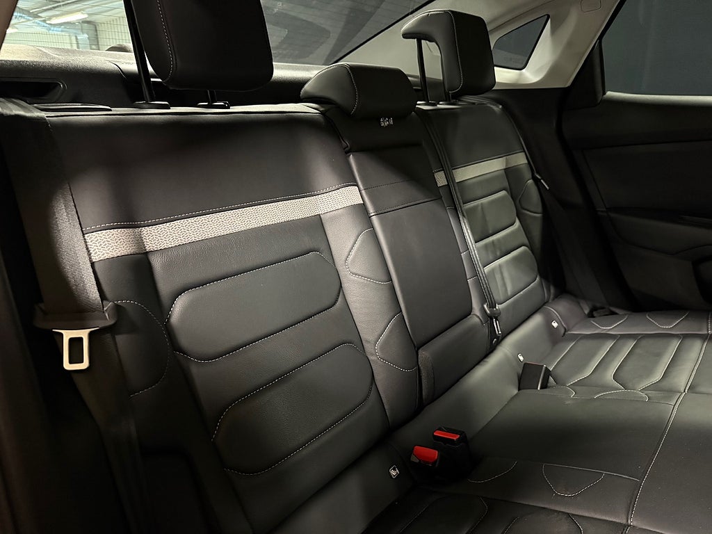 Bild på Citroën e-C4X X SHINE Exklusive Electric 136hk Back/Nav