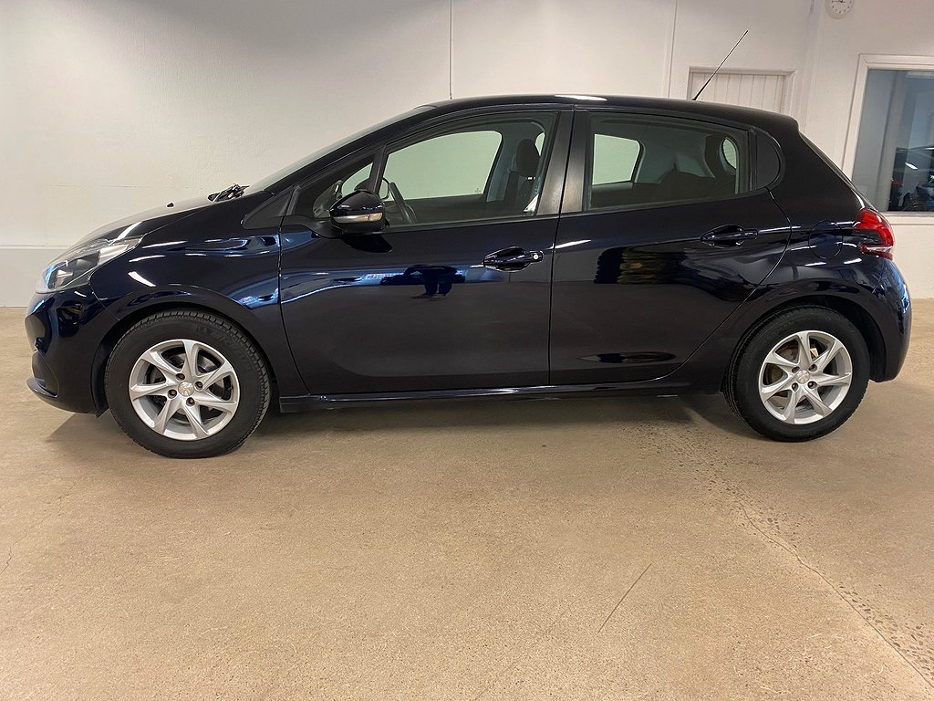 Peugeot 208 5-dörrar 1.2 VTi Euro 6 Fullservad SoV-hjul