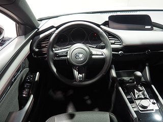 Halvkombi Mazda 3 13 av 20