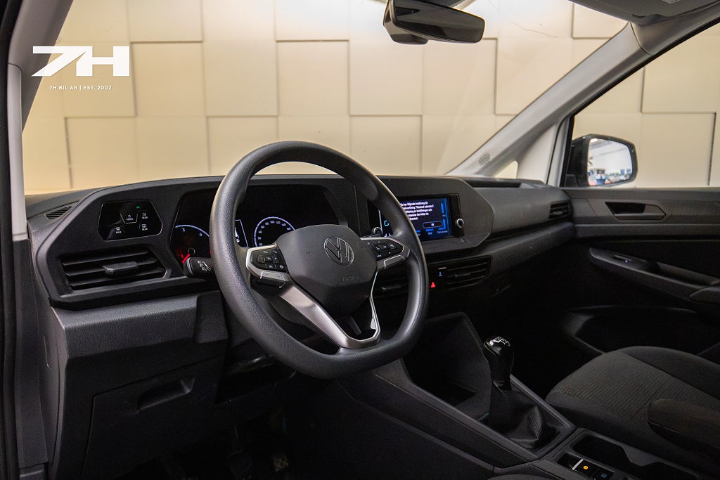 Volkswagen Caddy Cargo 2.0 TDI BMT / Dragkrok / Inrett skåp