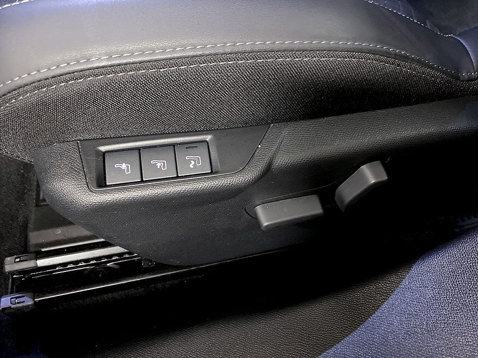Bild på Peugeot 2008 GT Hybrid 145hk Aut B-KAMERA CARPLAY